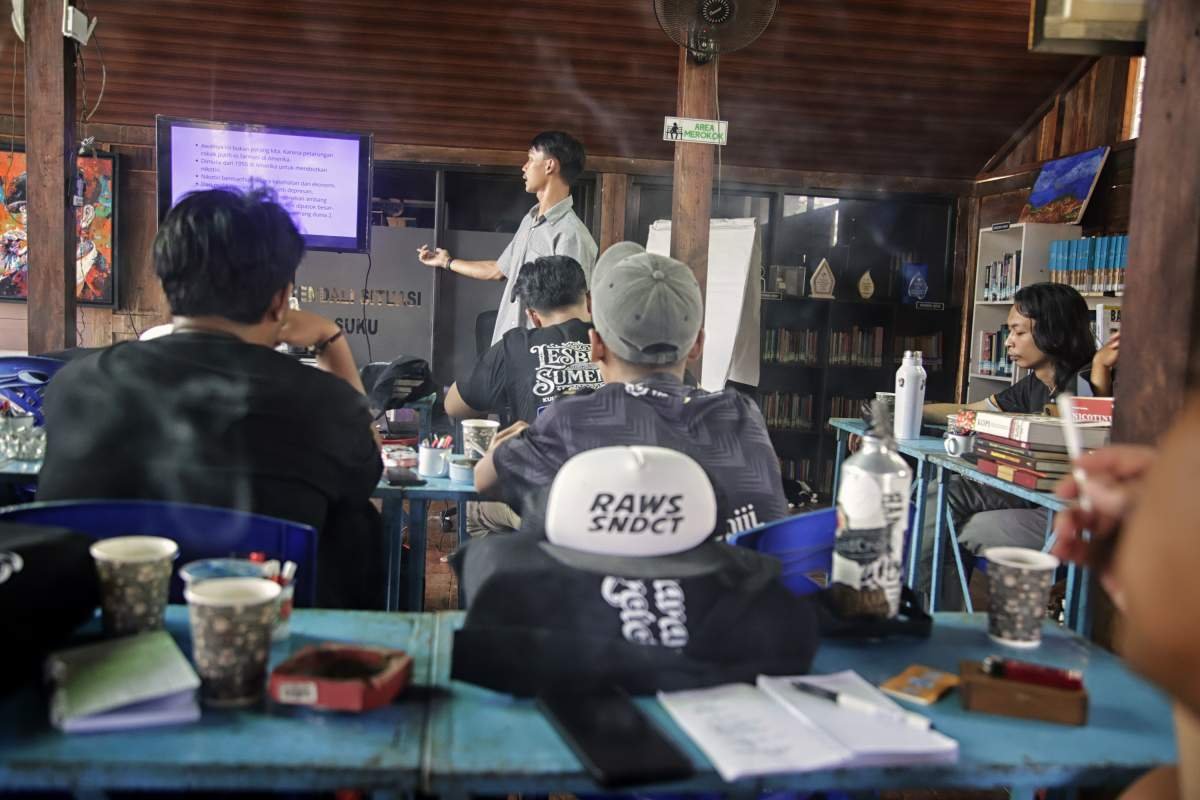 suasana musyawarah kretek
