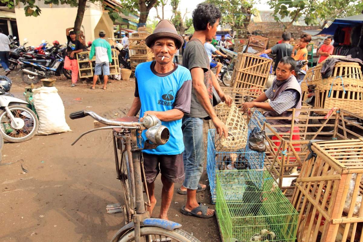 Suasana pagi di pasar Pundong