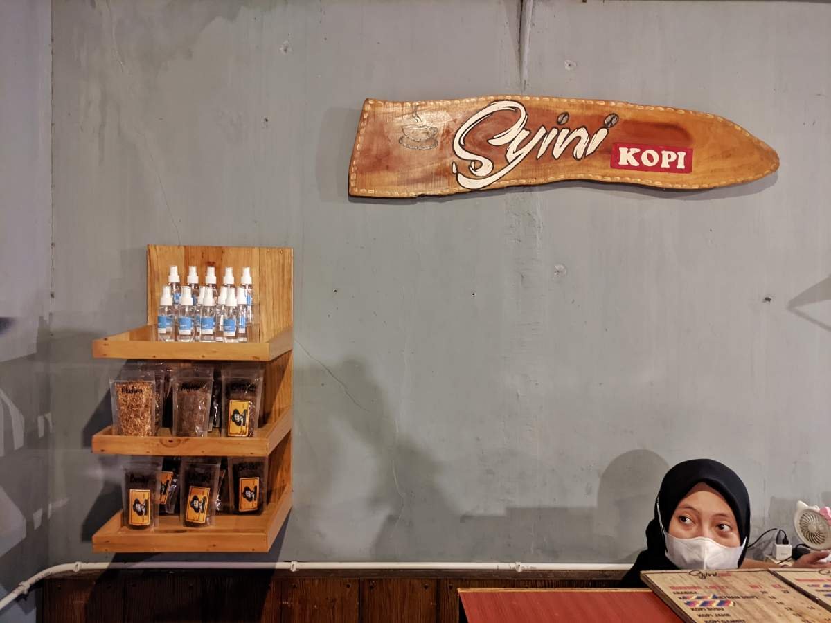 Syini Cofe dan tingwe