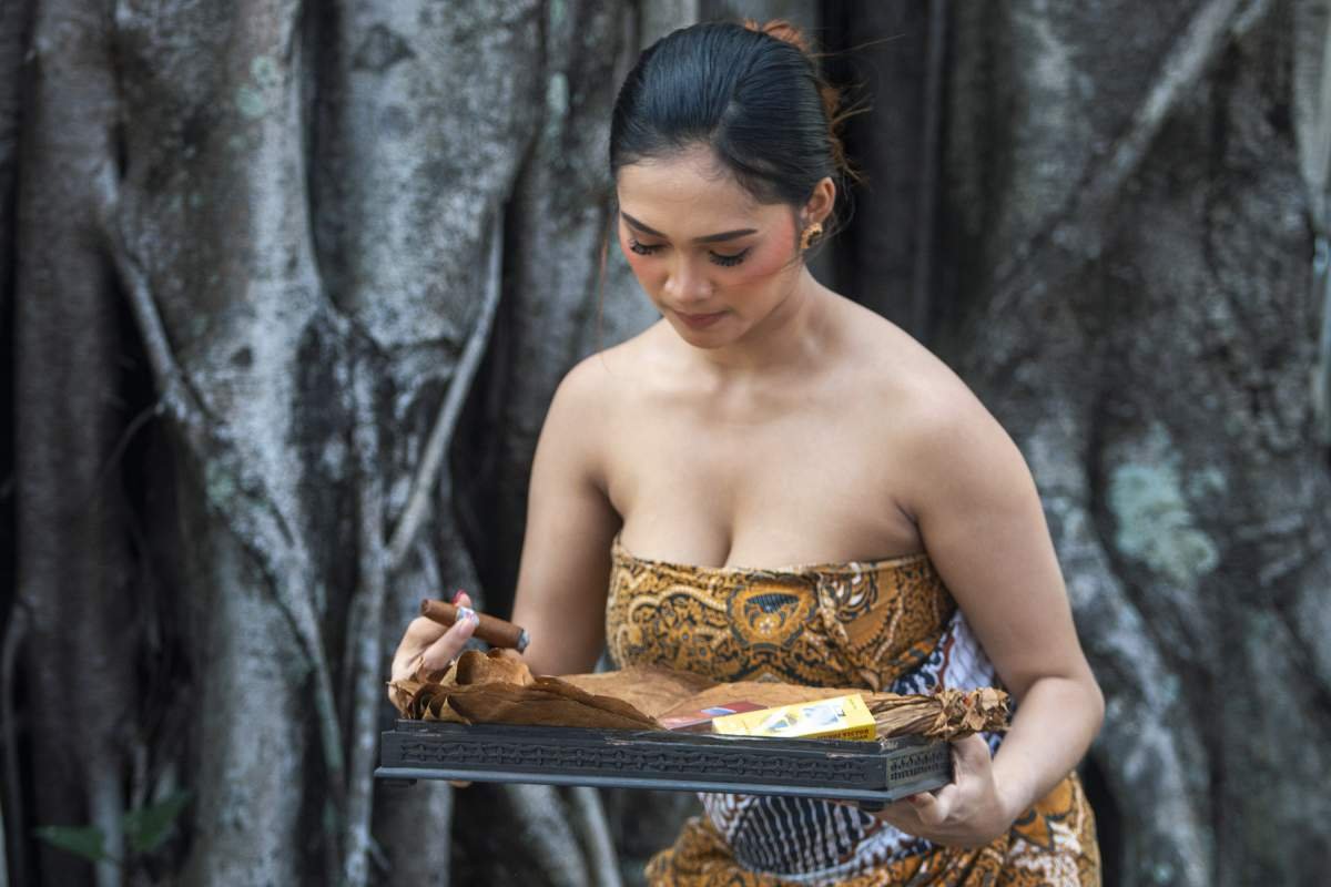 Talent Produk Cerutu Puspita maharani