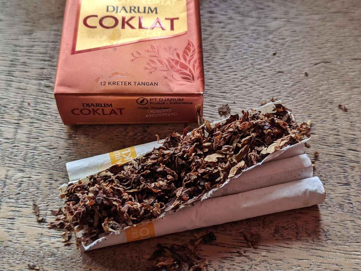 Tembakau Djarum Coklat