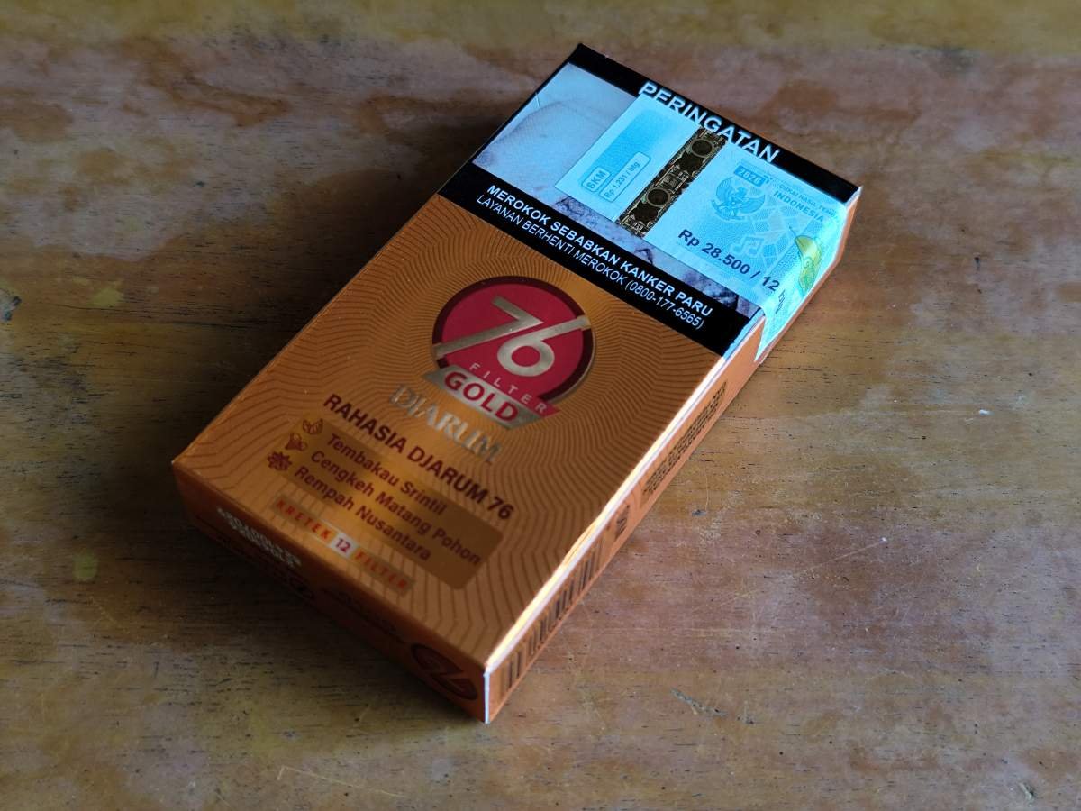 tembakau srintil dalam kretek djarum filter gold