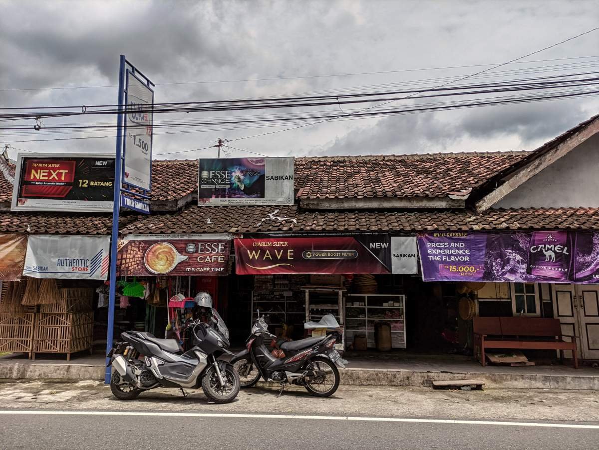 Toko Rokok di Pandanaran