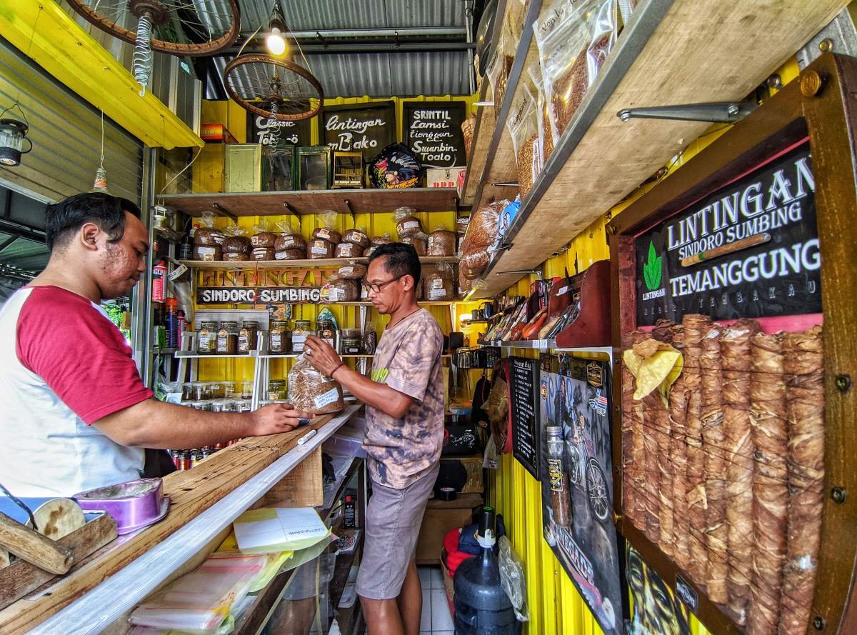 Toko Tembakau Berkah, Ngabean