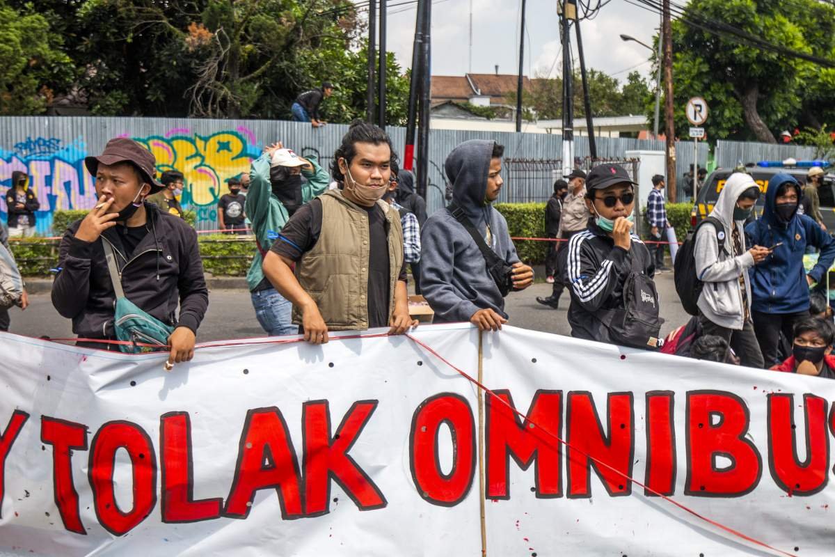 Tolak Omnibus Law